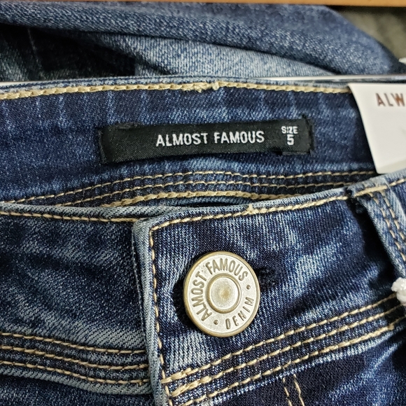 Skinny Jeans Distressed Denim STUDDED NWT - Picture 7 of 9